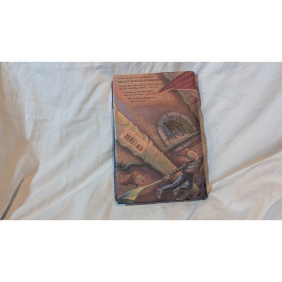 Harry Potter and the Chamber of Secrets Hard Cover - Picture 2 of 3